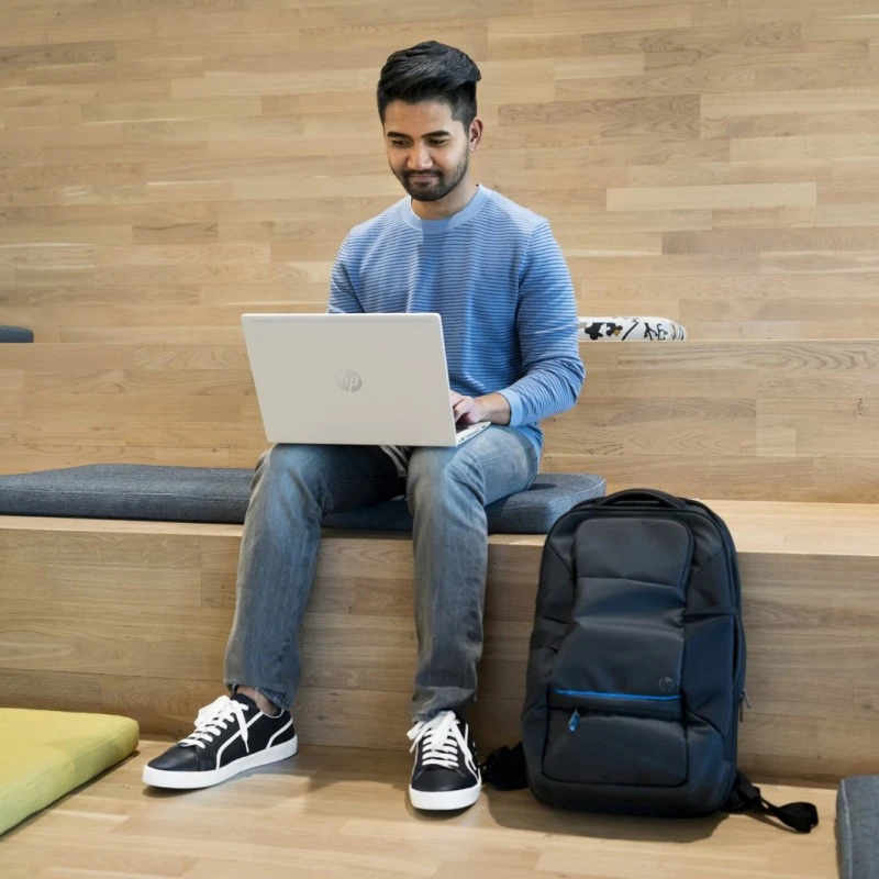 Laptop HP ProBook 470 G9 / 6Z0W8UT / Intel i5-12 / 32GB / SSD 1TB / Nvidia MX 550 / FullHD / Win 11 Pro / Srebrny