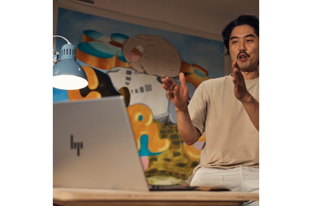 Laptop HP Envy 17-cw0023dx / 7H1T2UA / Intel i7-13 / 16GB / SSD 1TB / Intel Xe / FullHD / Dotyk / Win 11 / Srebrny