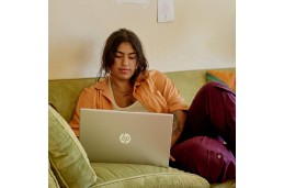 Laptop HP 15-fc0037wm / 7W6H6UA / AMD Ryzen 5 / 8GB / SSD 512GB / AMD Radeon / FullHD / Win 11 / Niebieski