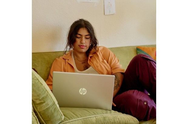 Laptop HP 15-fc0037wm / 7W6H6UA / AMD Ryzen 5 / 8GB / SSD 512GB / AMD Radeon / FullHD / Win 11 / Niebieski