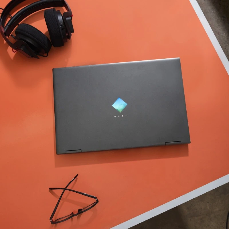 Gamingowy Laptop HP Omen 15-en1015nt / 434M7EA / Ryzen 7 / 8GB / SSD 512GB / RTX 3060 / FullHD / 144Hz / FreeDos / Czarny