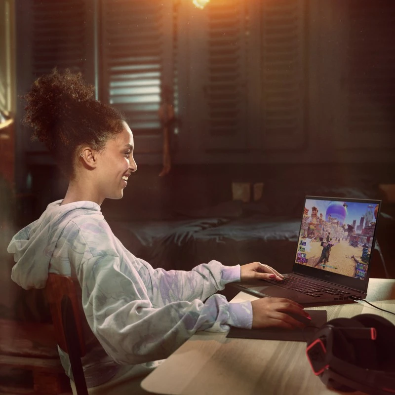 Gamingowy Laptop HP Omen 16-c0007np / 489U0EA / Ryzen 7 / 16GB / SSD 512GB / RTX 3070 / FullHD / 144 Hz / Win 11 / Czarny