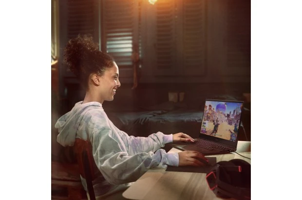 Gamingowy Laptop Omen HP 16-c0086nf / 6R4H8EA / Ryzen 7 / 16GB / SSD 512GB / RTX 3070 / FullHD / 144 Hz / Win 11 / Czarny