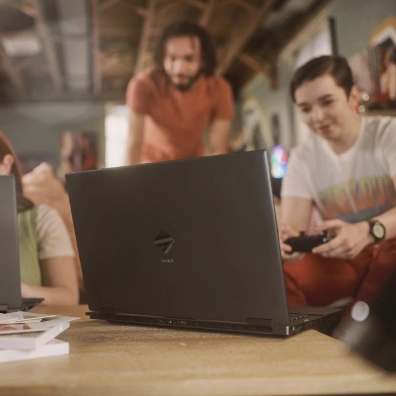 Gamingowy Laptop Omen HP 16-c0086nf / 6R4H8EA / Ryzen 7 / 16GB / SSD 512GB / RTX 3070 / FullHD / 144 Hz / Win 11 / Czarny