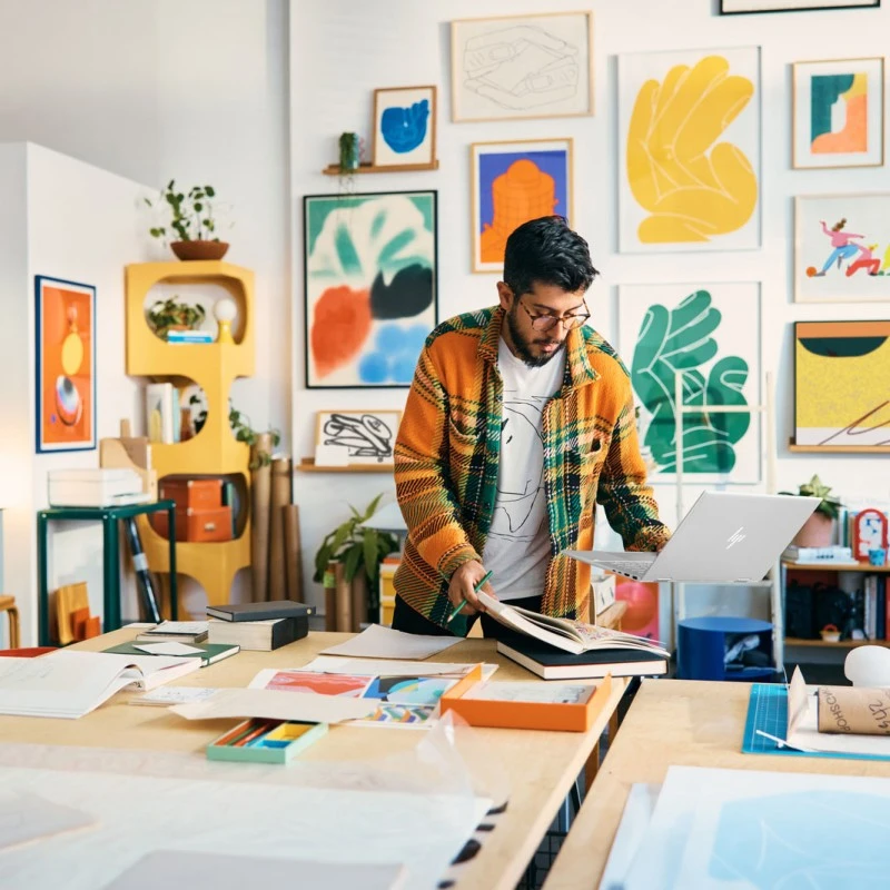 Laptop HP Envy x360 15-ew0008ca / 378Y3UA / Intel i5 / 16GB / SSD 2TB / Intel Xe / FullHD / Dotyk / Win 11 / Srebrny