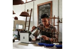 Laptop HP ProBook 445 G9 / 6C5L4UC / AMD Ryzen 7 / 16GB / SSD 1TB / AMD Radeon / FullHD / Win 11 Pro / Srebrny