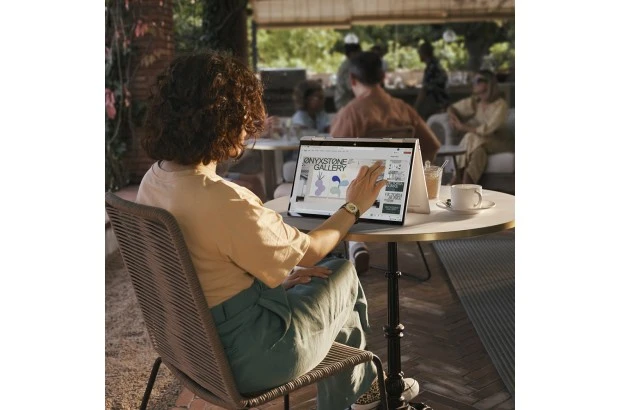 Laptop 2w1 HP ENVY x360 15-fe0053dx / 7H9Y3UA / Intel i7-13 / 16GB / SSD 512GB / Intel Xe / FullHD / Dotyk / Win 11 / Srebrny