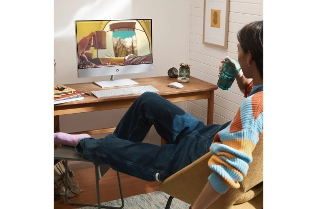 All in One HP Pavilion 27-ca1000ns / 6Z180EA / Intel i7-12 / 16GB / SSD 1TB / Nvidia MX 450 / FullHD / Win 11 / Biały