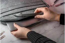 Nowoczesna ciemnoszara szara torba na etui na laptopa od 15,6" do 17"