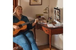 Komputer All in One HP 27-cr0024na / 8D6W5EA / Intel i7-13 / 8GB / SSD 512GB / Intel Xe / FullHD / Win 11 / Biały