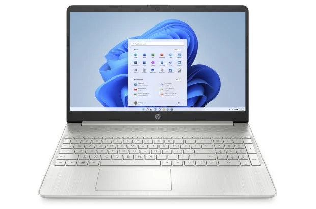 Laptop HP 15s-fq5020na / 8R520EA / Intel i3-12 / 8GB / SSD 256GB / Intel UHD / FullHD / Win 11 / Srebrny