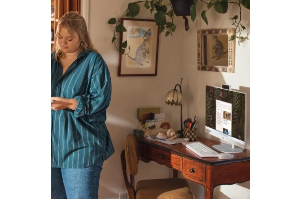 Komputer All in One HP 27-cr0000nb / 847P2EA / Intel i5-13 / 16GB / SSD 512GB / Intel Xe / FullHD / Win 11 / Czarny