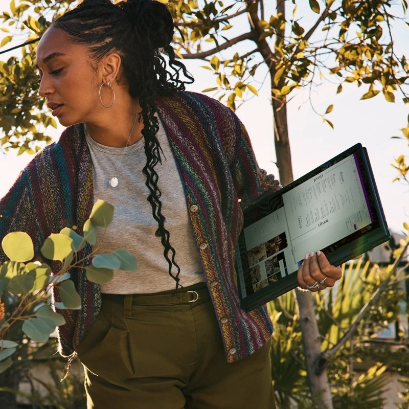 Laptop 2w1 HP Envy x360 15-fh0003na / 8D8E0EA / AMD Ryzen 5 / 8GB / SSD 512GB / AMD Radeon / FullHD / Dotyk / Win 11