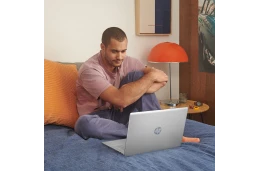 Laptop HP 17-cp0022ds / 729U6UA / AMD Ryzen 3 / 8GB / SSD 256GB / AMD Radeon / HD+ / Dotyk / Win 11 / Złoty