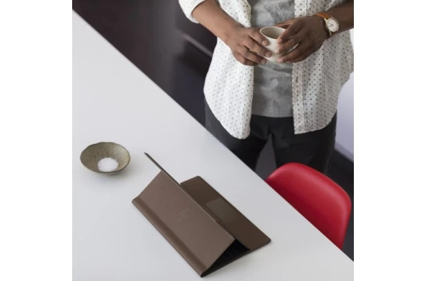 OUTLET Laptop HP Spectre Folio - 13-ak0000na / 5AS91EA / Intel i7-8 / 8GB / SSD 256GB / Intel UHD / FullHD / Dotyk / Win 11