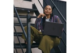 Laptop 2w1 HP Envy x360 15-fh0003nw / 88C67EA / AMD Ryzen 5 / 16GB / SSD 512GB / AMD Radeon / FullHD / Dotyk / Win 11