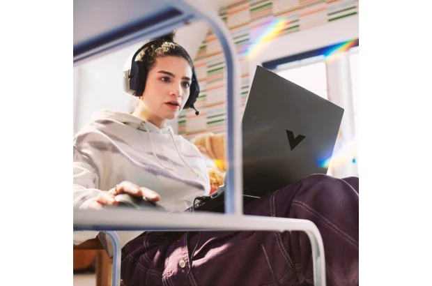 Gamingowy Laptop Victus HP 15-fb0003na / 6P128EA / AMD Ryzen 7 / 16GB / SSD 512GB / RTX 3050 Ti / FullHD / 144Hz / Win 11