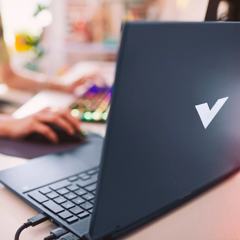 Laptop dla gracza Victus HP 15-fb1107nq / 99V16EA / AMD Ryzen 5 / 16GB / SSD 1TB / RTX 2050 / FullHD / 144Hz / FreeDos