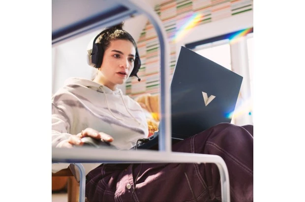 Laptop dla gracza Victus HP 15-fb1107nq / 99V16EA / AMD Ryzen 5 / 16GB / SSD 1TB / RTX 2050 / FullHD / 144Hz / FreeDos