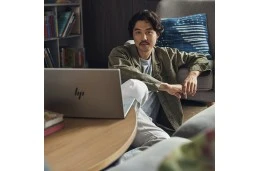 Laptop HP Envy 17-cw0008na / 8J273EA / Intel i7-13 / 16GB / SSD 512GB / Intel Xe / FullHD / Win 11 / Srebrny