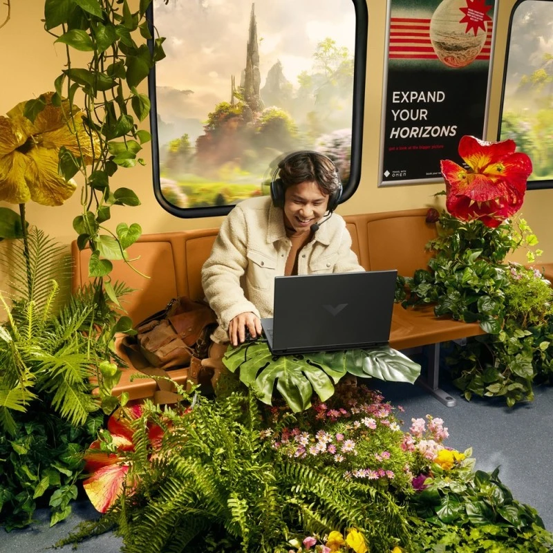 Gamingowy Laptop HP Victus 16-r0022nf / 7Z6D7EA / Intel i7-13 / 16GB / SSD 512GB / Nvidia RTX 4070 / FullHD / 144Hz / Win 11