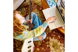 Laptop HP Chromebook 15a-nb0003ca / 975D0UA / Intel i3-N305 / 8GB / eMMC 128GB / Intel UHD / FullHd / Chrome OS / Srebrny