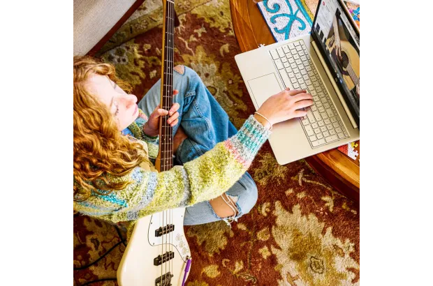 Laptop HP Chromebook 15a-nb0003ca / 975D0UA / Intel i3-N305 / 8GB / eMMC 128GB / Intel UHD / FullHd / Chrome OS / Srebrny