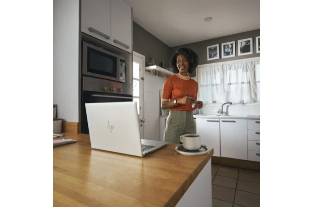 Biznesowy Laptop HP EliteBook 845 G10 / AN8Y5E8 / AMD Ryzen 5 / 32GB / SSD 512GB / Radeon / WUXGA / Win 11 Pro / Srebrny