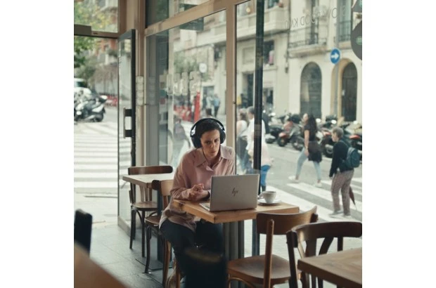 Biznesowy Laptop HP EliteBook 845 G10 / AN8Y5E8 / AMD Ryzen 5 / 32GB / SSD 512GB / Radeon / WUXGA / Win 11 Pro / Srebrny