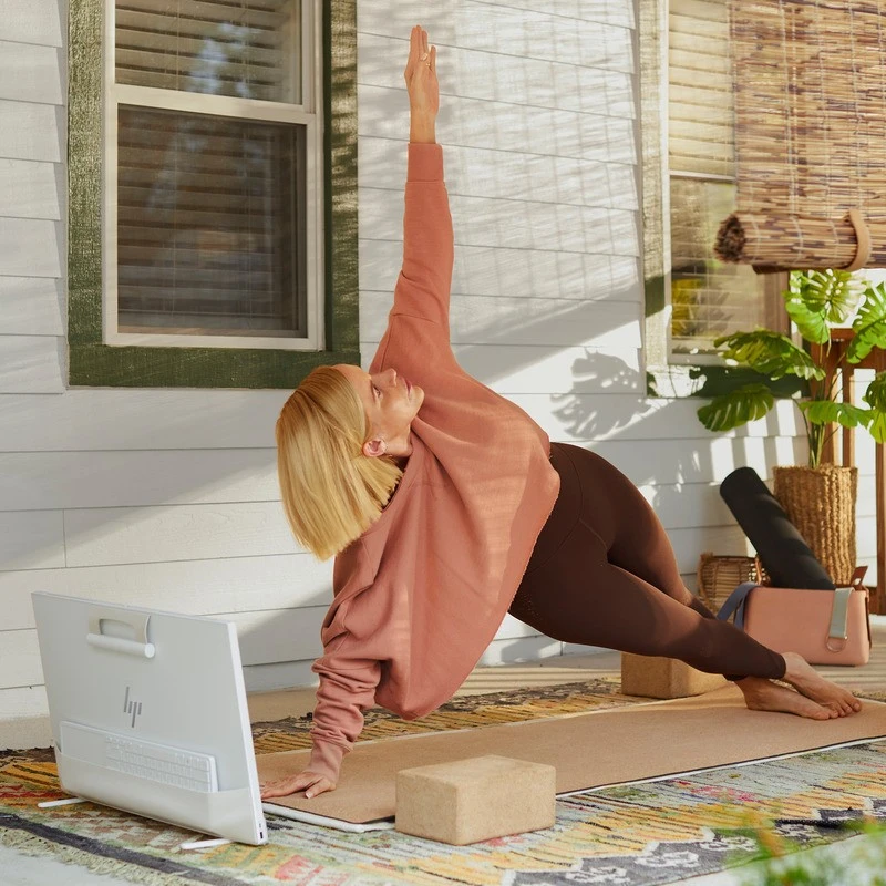 Komputer AIO HP Envy Move 24-cs0001na / 8V423EA / Intel i5-13 / 8GB / SSD 512GB / Intel UHD / QHD / Win 11 / Biały