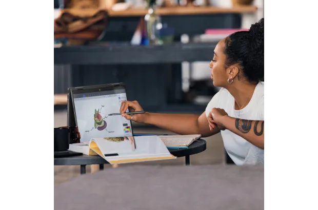 Laptop 2w1 HP Envy x360 15-EY0013 / 66B44UA / AMD Ryzen 5 / 16 GB / SSD 512GB / AMD Radeon / FullHD / Dotyk / Win 11 / Czarny