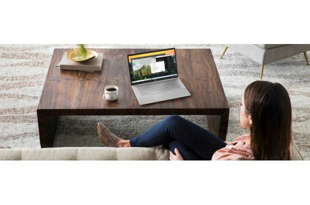 Mocny Laptop HP 17.3 i5 SSD 256GB 16GB FHD Win 11 3C9N9UA