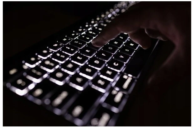 Mocny Laptop HP 17.3 i5 SSD 256GB 16GB FHD Win 11 3C9N9UA