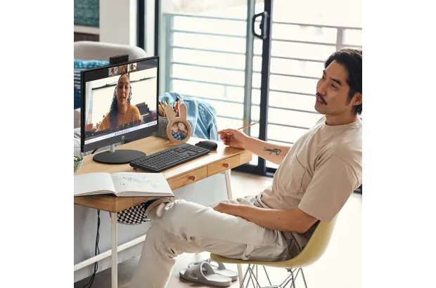 Komputer All in One HP 24-cr0701ng / 891G0EA / Ryzen 7 / 16GB / SSD 512GB / AMD Radeon / FullHD / Win 11 / Czarny