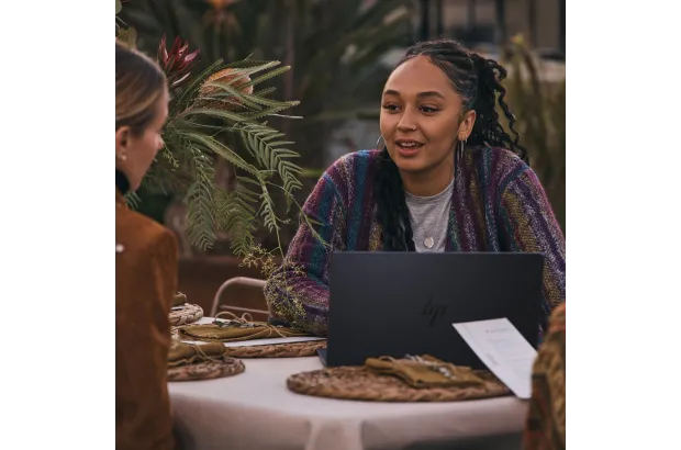 Laptop 2w1 HP Envy x360 15-fh0003nw / 88C67EA / AMD Ryzen 5 / 16GB / SSD 1TB / AMD Radeon / FullHD / Dotyk / Win 11