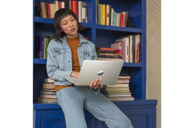 Laptop do pracy HP Pavilion 15-eg300 / 8Y3G5U8 / Intel i7-13 / 32GB / SSD 2TB / Intel Xe / FullHD / Win 11 / Biały