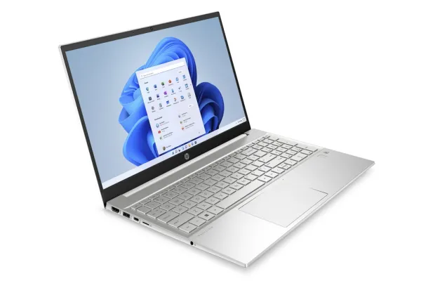 Laptop do pracy HP Pavilion 15-eg300 / 8Y3G5U8 / Intel i7-13 / 32GB / SSD 2TB / Intel Xe / FullHD / Win 11 / Biały