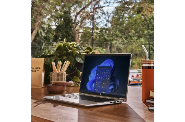 Laptop HP ProBook 440 G9 / 687N1UT / Intel i7-12 / 16GB / SSD 512GB / Intel Xe / FullHD / Win 11 Pro / Srebrny