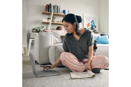 Laptop Envy HP 17-cr1003ca / 84T68UA / Intel i7-13 / 32GB / SSD 1TB / Intel Xe / FullHD / Dotyk / Win 11 / Szary