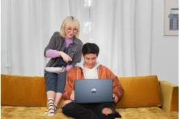 Laptop HP Pavilion 15-eh3003ne / 822S8EA / AMD Ryzen 7 / 16GB / SSD 512GB / AMD Radeon / FullHD / Win 11 / Niebieski