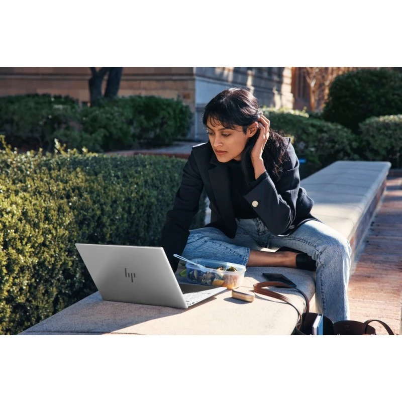 HP Pav Plus Laptop 14-eh1001nx / 8F1L2EA / Intel i7-13 / 16GB / 1TB SSD / GeForce RTX2050 4GB / 2.8K / OLED / Win 11 / Srebrny