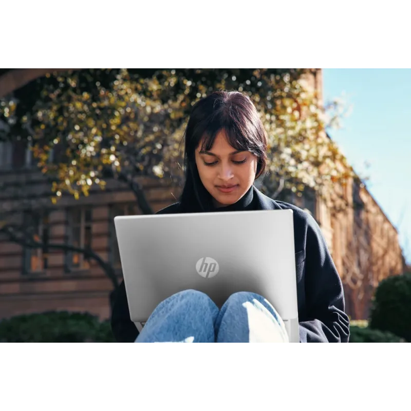HP Pav Plus Laptop 14-eh1004nx / 8F1L5EA / Intel i5-13 / 16GB / 512B SSD / Intel Iris Xe / 2.2K UWVA / Win 11 / Srebrny