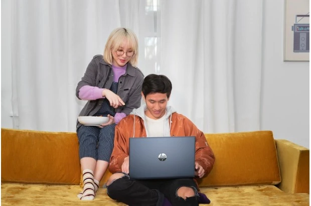 Laptop HP Pavilion 15-eg3002nx / 8F1M8EA / Intel i7-13 / 16GB / SSD 1TB / Intel Xe / FullHD / Win 11 / Niebieski