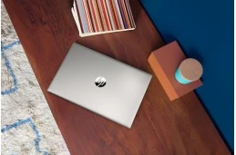 Laptop HP Pavilion 15-eg3003nx / 8F1R6EA / Intel i7-13 / 16GB / SSD 1TB / Intel Xe / FullHD / Win 11 / Srebrny