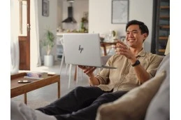 Laptop HP Pavilion 15-eg3003nx / 8F1R6EA / Intel i7-13 / 16GB / SSD 1TB / Intel Xe / FullHD / Win 11 / Srebrny