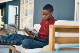 Laptop HP Pavilion X360 14-ek1009np / 8Y7Z8EA  / i5-13 / 16GB / SSD 512GB / Intel Xe / FullHD / Win 11 / Dotyk / Srebrny