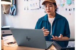 Laptop HP Pavilion Plus 14-ew1008nx / 9Y9T5EA / Intel Core Ultra 5 / 16GB / 512 GB / Intel Arc / 3K OLED / Win 11 / Niebieski