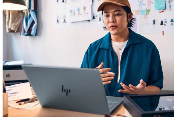 Laptop HP Pavilion Plus 14-ew1008nx / 9Y9T5EA / Intel Core Ultra 5 / 16GB / 512 GB / Intel Arc / 3K OLED / Win 11 / Niebieski