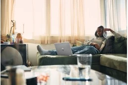 Laptop HP Pavilion X360 14-ek1000nx / 8F1R1EA / Intel Core i7-13 / 16GB / SSD 1TB / Intel Xe / FullHD / Win 11 / Dotyk / Różowy