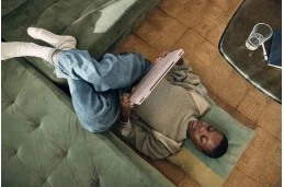 Laptop HP Pavilion X360 14-ek1000nx / 8F1R1EA / Intel Core i7-13 / 16GB / SSD 1TB / Intel Xe / FullHD / Win 11 / Dotyk / Różowy